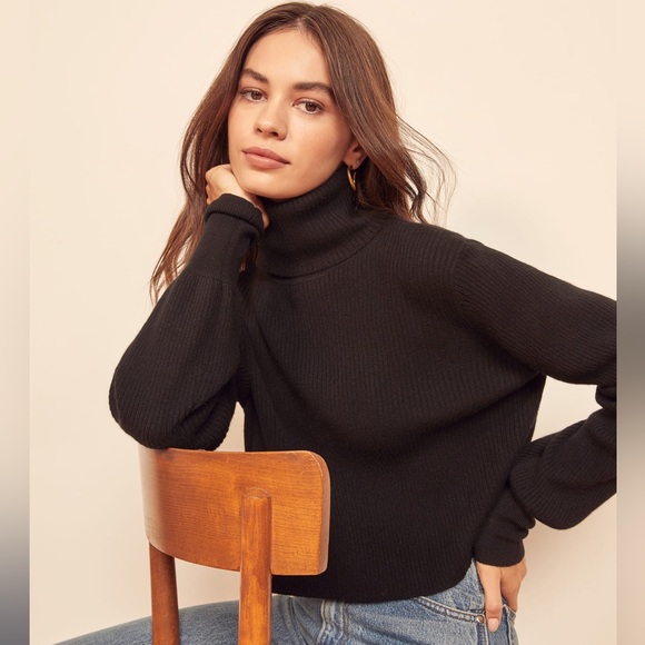 Reformation Luisa Cashmere Sweater - Small - boxy cropped cashmere turtleneck - Picture 3 of 9